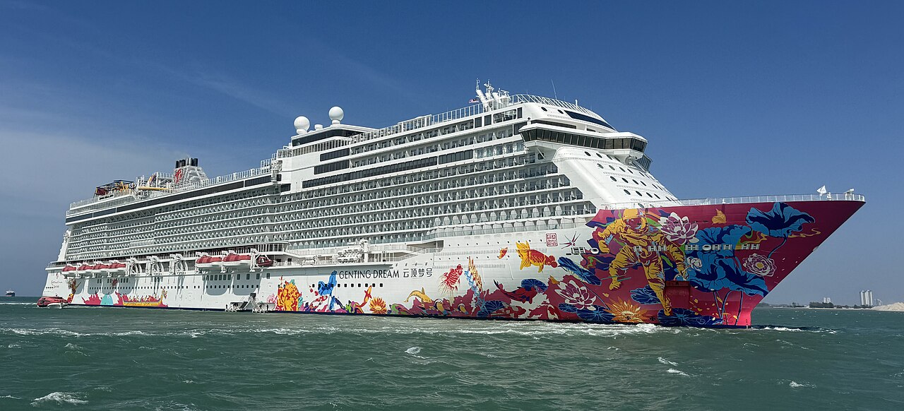 Experience luxury at sea aboard the Genting Dream Cruise, one of Asia's most popular cruise ships. The Interior Cabin is thoughtfully designed with modern amenities, offering a comfortable and relaxing stay while you enjoy world-class entertainment, international dining, live shows, swimming pools, shopping, spa facilities, and numerous recreational activities onboard.